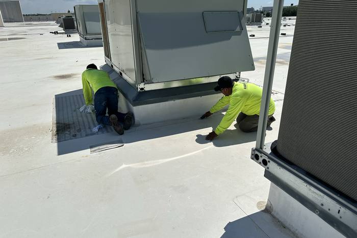 Why Your Roofing Contractor Should Carry Both GL and Workers Comp